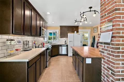 2606 E 13th St, Bremerton, WA 98310 photo 11