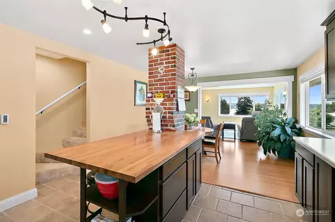 2606 E 13th St, Bremerton, WA 98310 photo 10