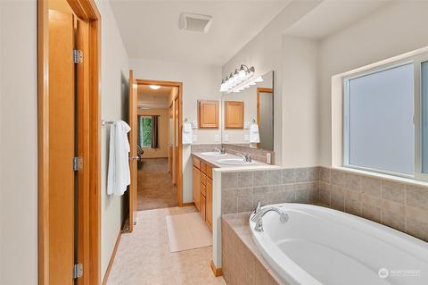 208 Lane Blvd NW, Orting, WA 98360 photo 28