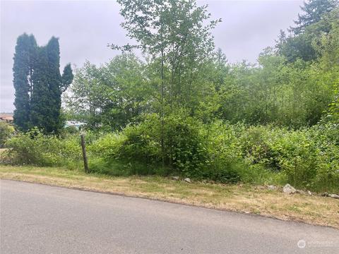 211 E Wheelwright St, Allyn, WA 98524 photo 2