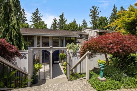15800 Village Green Dr #8-25, Mill Creek, WA 98012