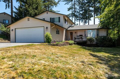 1757 SW Robertson Dr, Oak Harbor, WA 98277