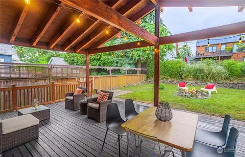 834 NE 81st St, Seattle, WA 98115