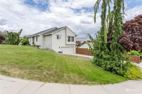 1912 Hideaway Pl, Wenatchee, WA 98801