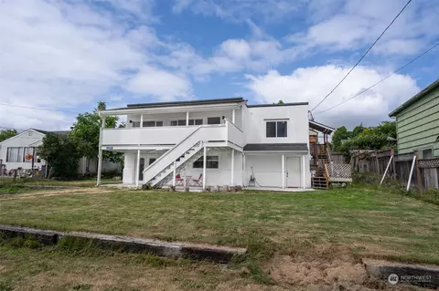2219 Eastview Ave NE, Bremerton, WA 98310