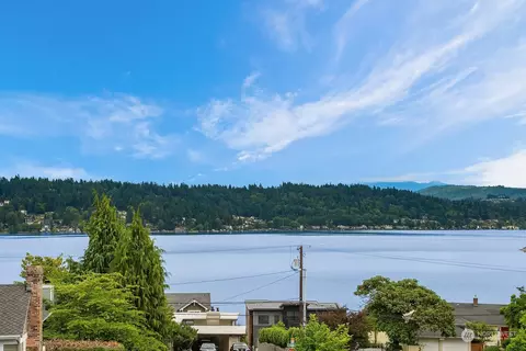 17102 SE 29th Pl, Bellevue, WA 98008