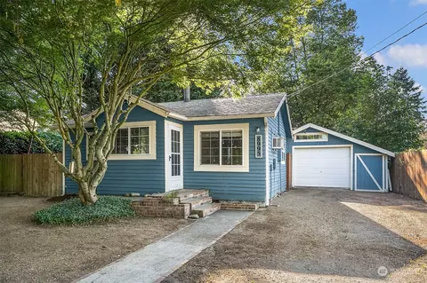 8995 Meadowbrook Way SE, Snoqualmie, WA 98065