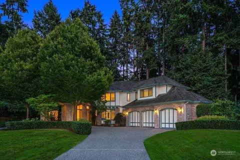 5704 125th Ln NE, Kirkland, WA 98033