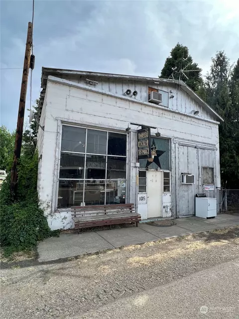 103 Mcneil St, Starbuck, WA 99359