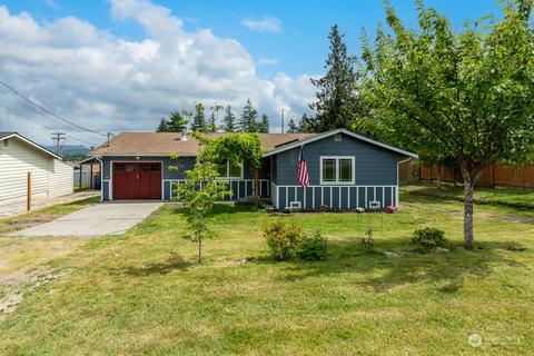 820 N 17th St, Mount Vernon, WA 98273