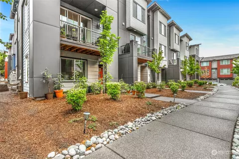 616 237th Pl SE #F, Bothell, WA 98021