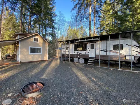150 N Mountain View Dr, Hoodsport, WA 98548