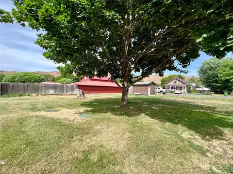 400 And 402 Baxter St, Starbuck, WA 99359