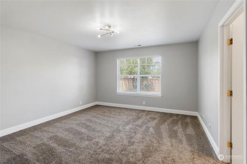 213 Roberts St NE, Orting, WA 98360 photo 6