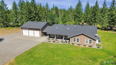 26717 170th St E, Buckley, WA 98321