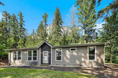 84 Gold Creek Rd NW, Bremerton, WA 98312