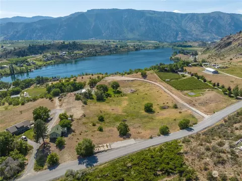 24 Cheyava Ln, Manson, WA 98831
