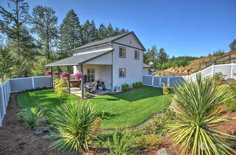 295 Holcomb Rd, Napavine, WA 98532