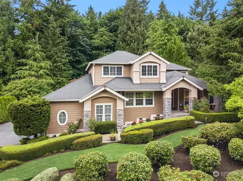 6923 205th St SE, Snohomish, WA 98296