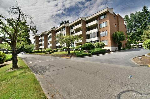 10821 Glen Acres Dr S #D, Seattle, WA 98168