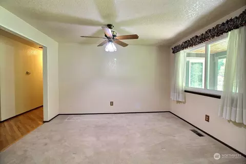 21123 Richmond Rd, Bothell, WA 98021 photo 5