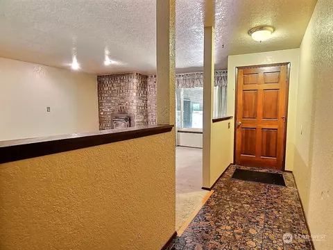 21123 Richmond Rd, Bothell, WA 98021 photo 2