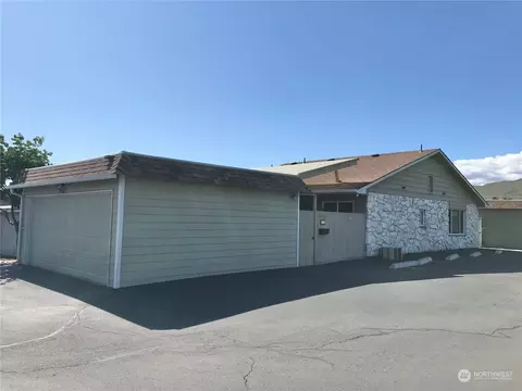 201 S Elliott Ave #17, Wenatchee, WA 98801