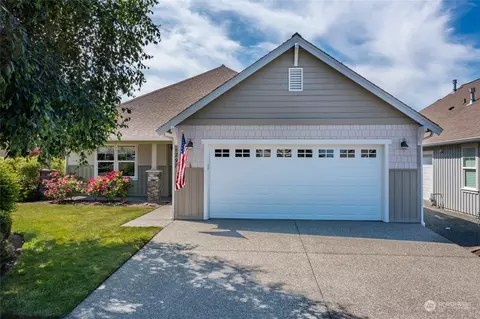 1297 SW Xavier Dr, Oak Harbor, WA 98277