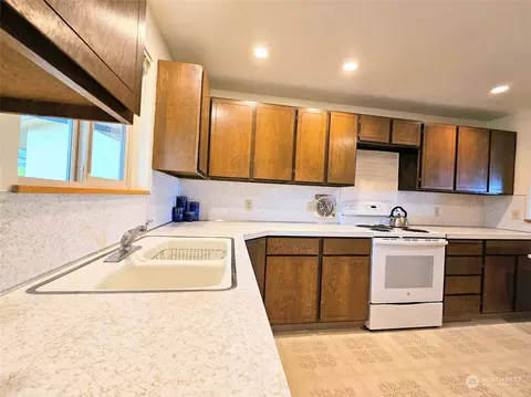 1301 S 3rd Ave #3C, Sequim, WA 98382 photo 10