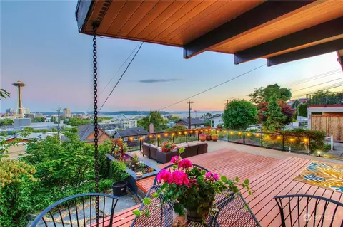 314 Ward St, Seattle, WA 98109