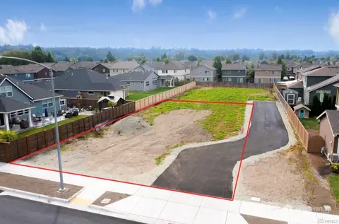 1130 26th St NW, Puyallup, WA 98371