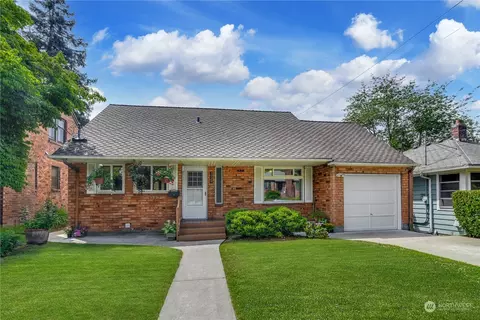 3929 S Burns St, Seattle, WA 98118