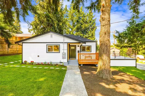 1043 E 46th St, Tacoma, WA 98404