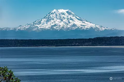 7318 Puget Beach Rd NE, Olympia, WA 98516