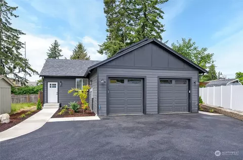 423 E 84th St, Tacoma, WA 98445
