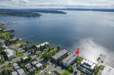 6333 Lake Washington Blvd NE #203, Kirkland, WA 98033