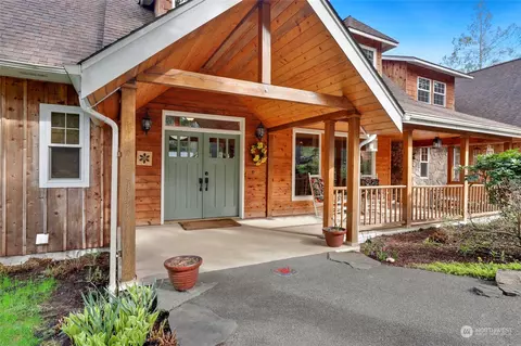 8840 Steamboat Island Rd NW, Olympia, WA 98502