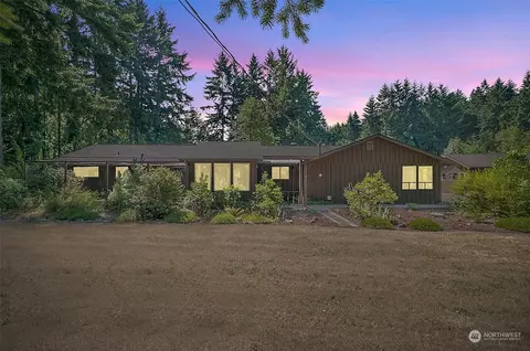 5750 E Hillcrest Dr, Port Orchard, WA 98366