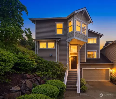 1601 NE Katsura St #803, Issaquah, WA 98029