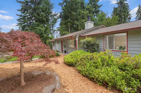 8725 SW 190th St, Vashon, WA 98070