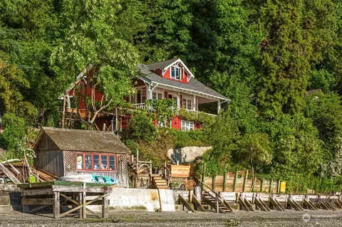 11908 Sylvan Beach Walk SW, Vashon, WA 98070