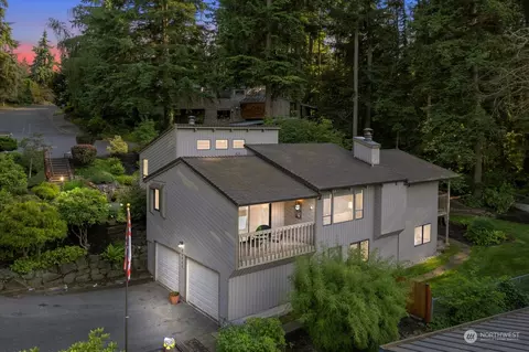 20904 Woodlake Dr, Edmonds, WA 98026