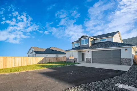 8505 Silver Mound Dr, Pasco, WA 99301