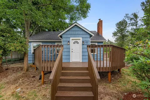 1102 Nevada St, Bellingham, WA 98229