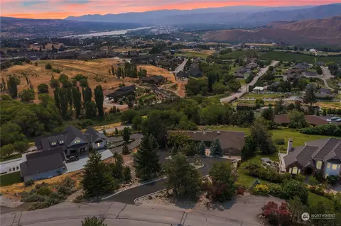 1113 Rue Jolie, Wenatchee, WA 98801