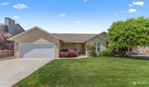 340 Manowar Ln, East Wenatchee, WA 98802