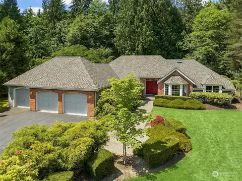 22018 NE 168th Ct, Woodinville, WA 98077