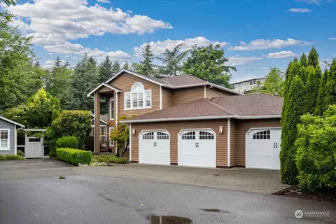 1321 5th Ln, Kirkland, WA 98033