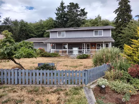 1197 Dewey Dr, Coupeville, WA 98239