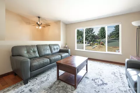 7715 Lower Ridge Rd, Everett, WA 98203 photo 8